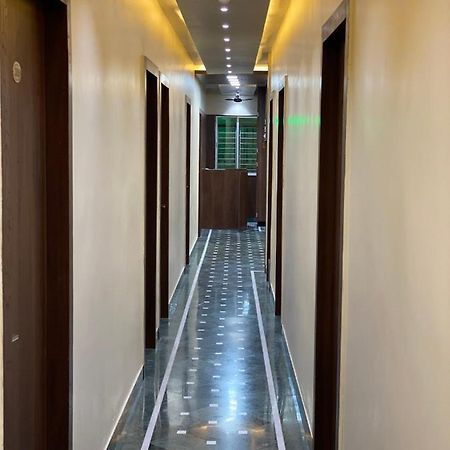Shivam Hotels كولكاتا المظهر الخارجي الصورة