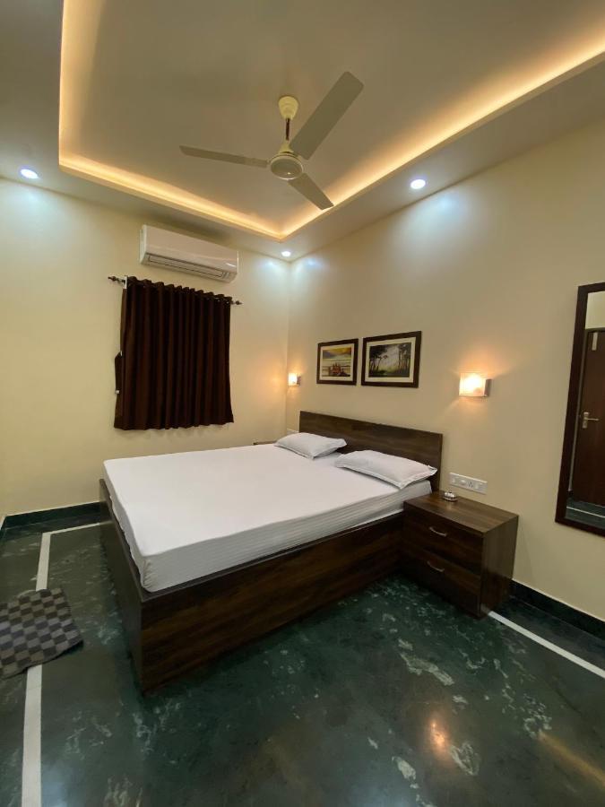 Shivam Hotels كولكاتا المظهر الخارجي الصورة