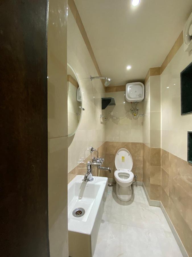 Shivam Hotels كولكاتا المظهر الخارجي الصورة