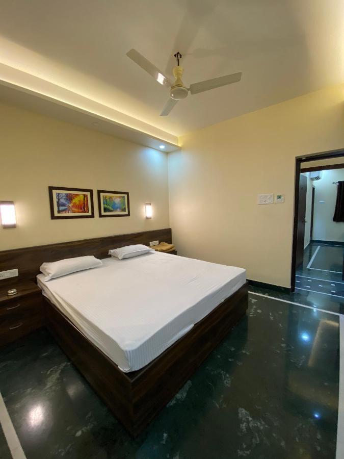 Shivam Hotels كولكاتا المظهر الخارجي الصورة