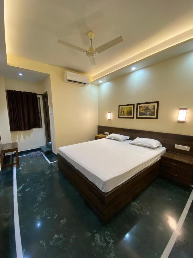 Shivam Hotels كولكاتا المظهر الخارجي الصورة